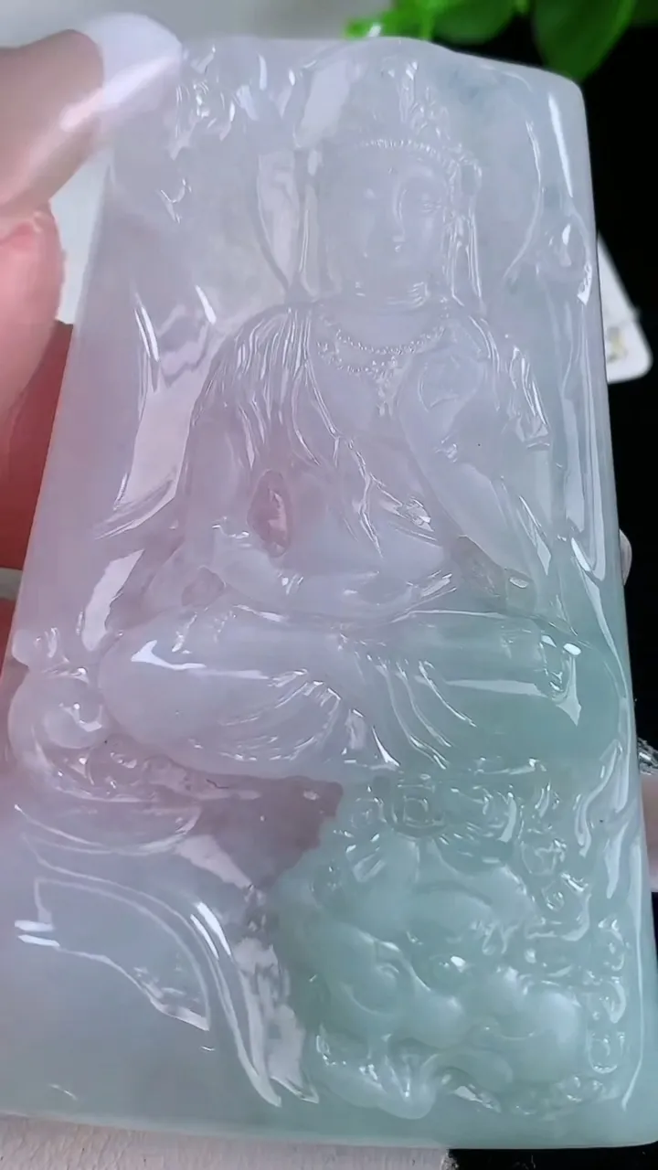 天然A货翡翠文殊菩萨吊坠，尺寸65-40.7-5，重量:31.08g
2月3日