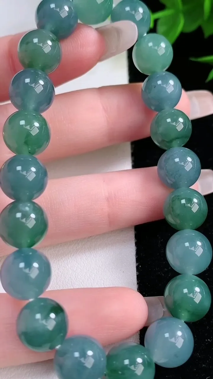 天然A货翡翠紫罗兰圆珠手串，尺寸9.6-20颗，重量:32.75g2月3日
工厂直销收藏佳品,种好水