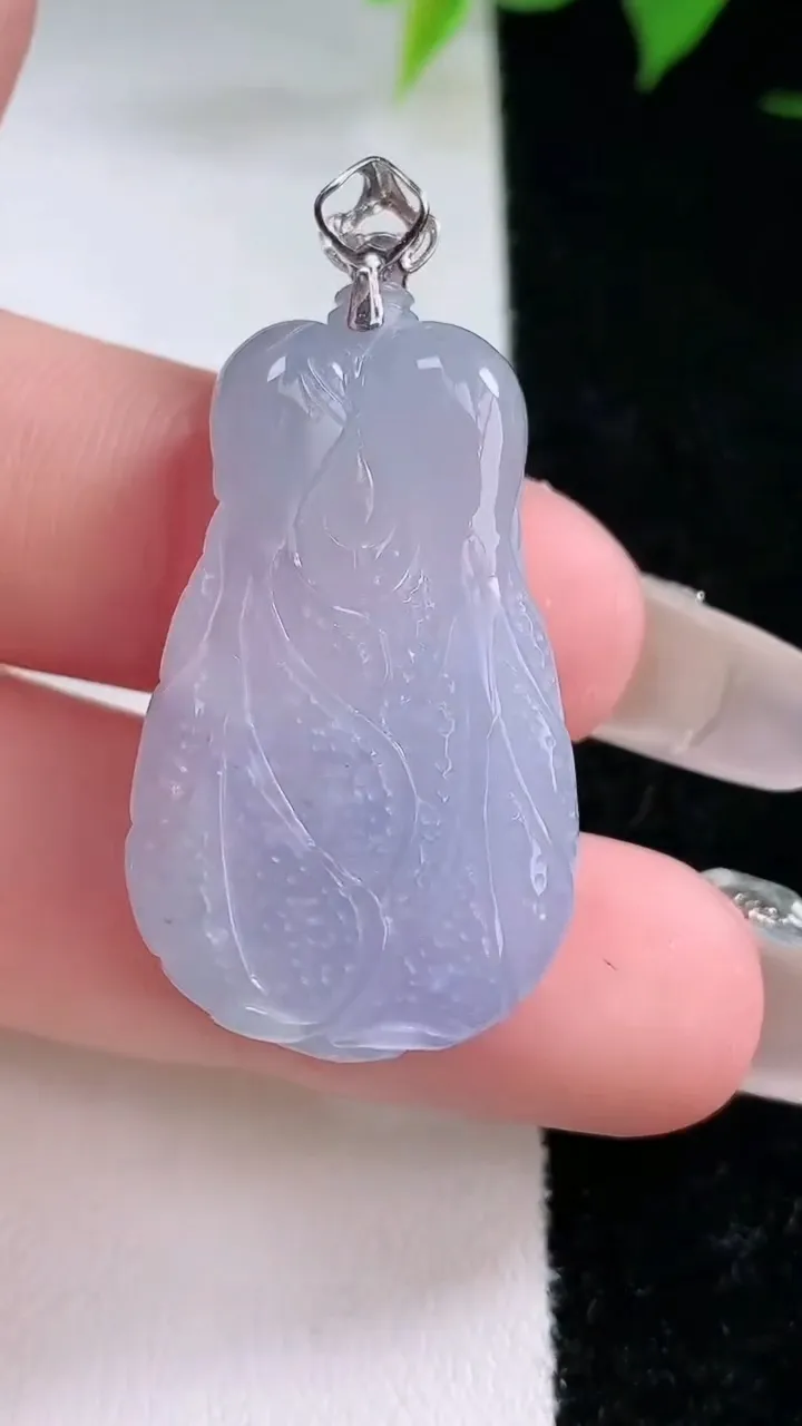 天然A货翡翠18K金紫罗兰白菜吊坠，尺寸31.2-19.2-6.6，重量:9.16g
2月3日