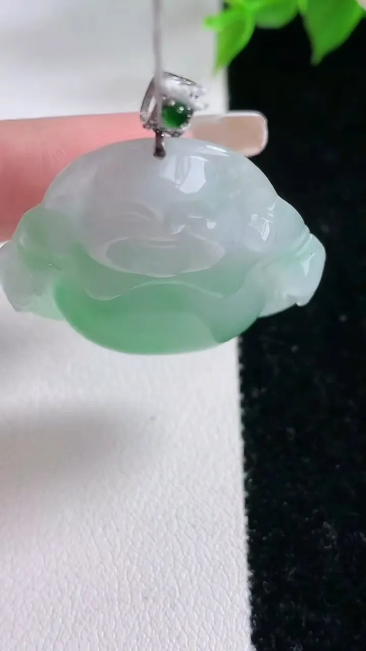 天然A货翡翠佛公吊坠，尺寸32.3-34-6.5，重量:11.25g
2月3日