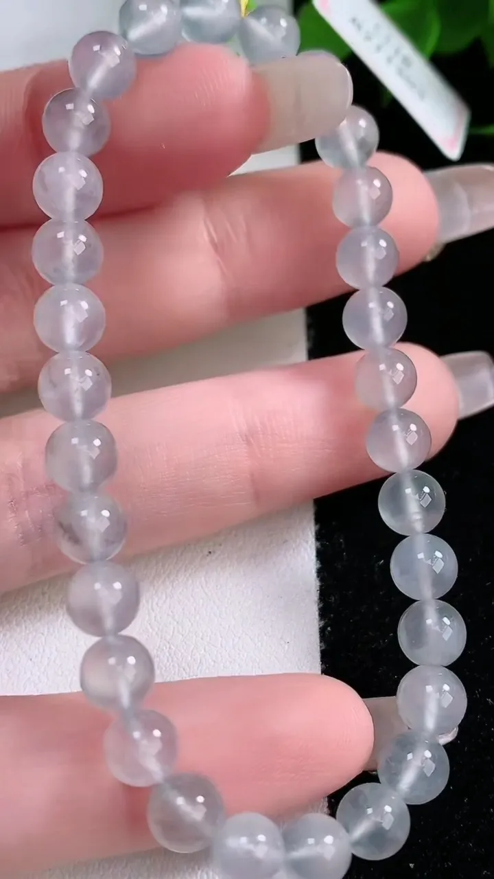 天然A货翡翠种白冰圆珠手串，尺寸6-30颗，重量:11.38g2月3日
工厂直销收藏佳品,种好水足，