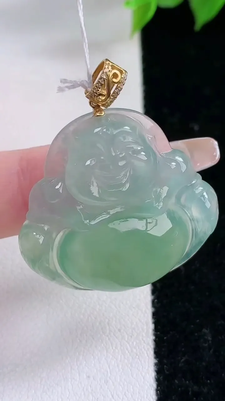 天然A货翡翠佛公吊坠，尺寸29.7-30.8-5.8，重量:8.59g
2月3日