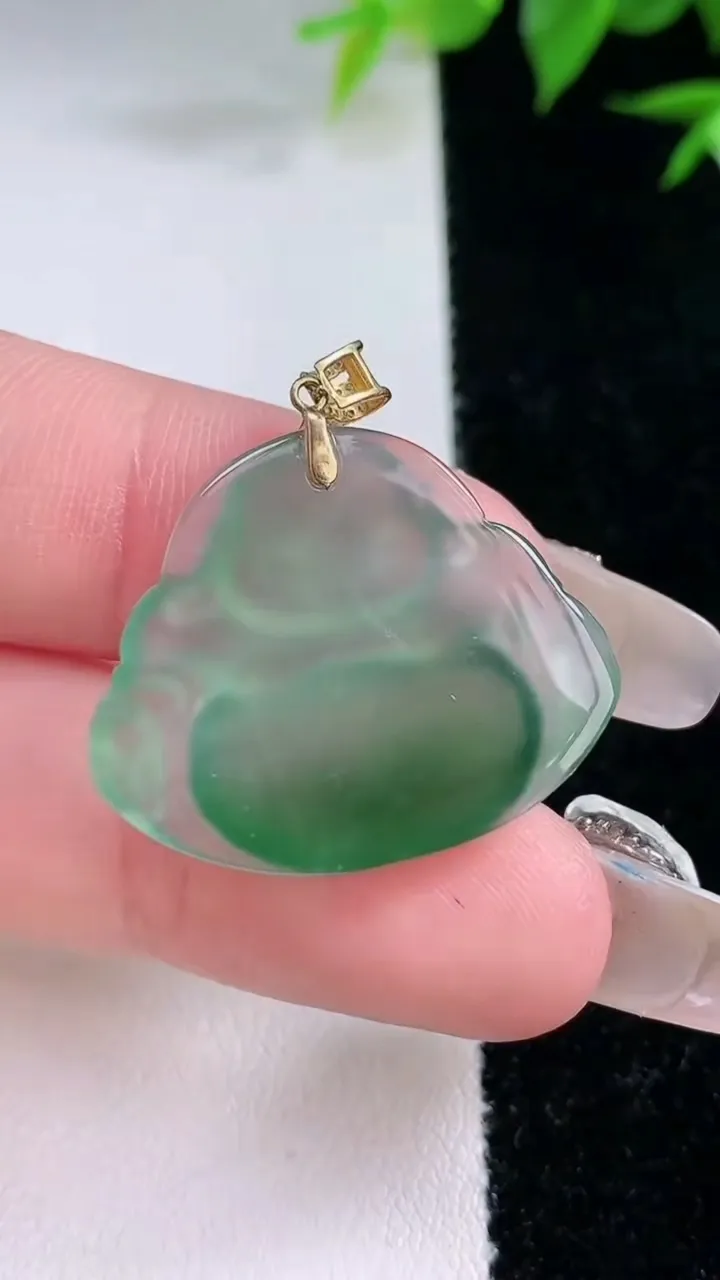 天然A货翡翠佛公吊坠，尺寸21-26-4.8，重量:4.18g
2月3日