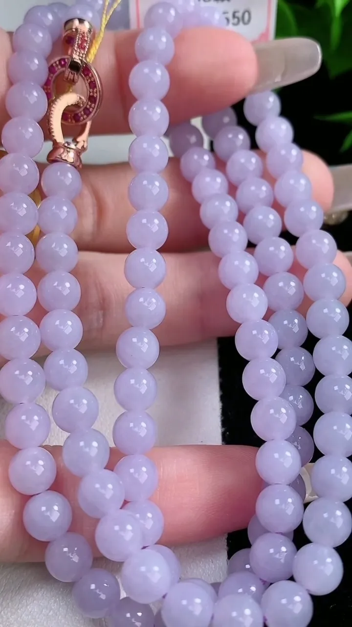 天然A货翡翠紫罗兰圆珠项链，尺寸5.8-108颗，重量:38.52g2月3日
工厂直销收藏佳品,种好水足，色泽均匀，有种有色，上手高大气！