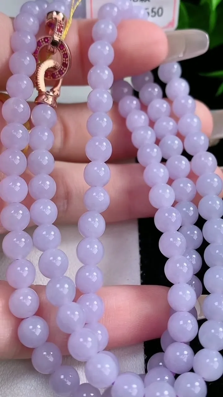 天然A货翡翠紫罗兰圆珠项链，尺寸5.8-108颗，重量:38.52g2月3日
工厂直销收藏佳品,种好水足，色泽均匀，有种有色，上手高大气！