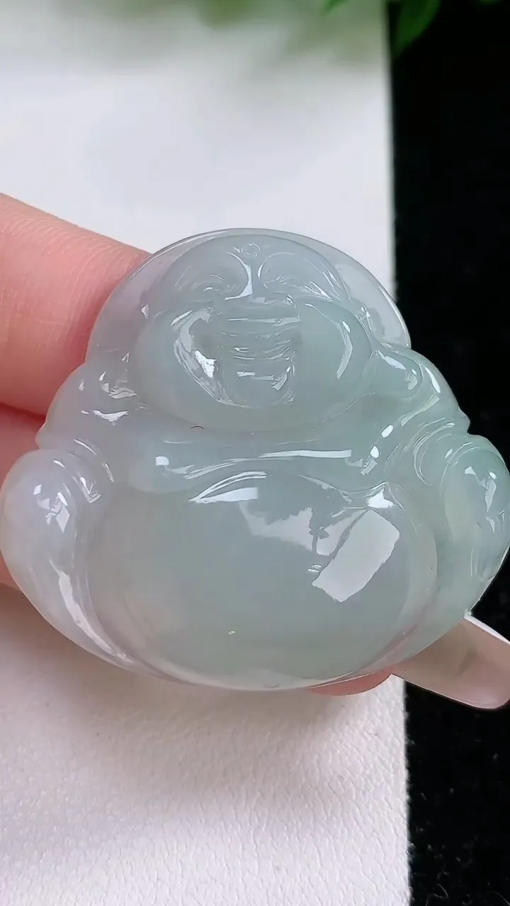 天然A货翡翠佛公吊坠，尺寸36.6-40.3-7.1，重:15.92g
2月4日