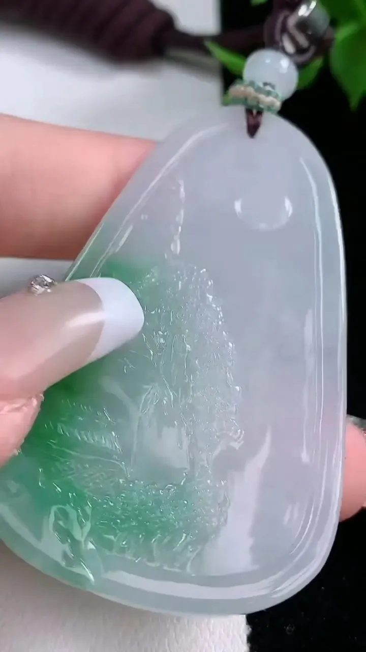 天然A货翡翠山水观音菩萨吊坠，尺寸57.2-36.5-4.7，重量:27.12g
2月4日