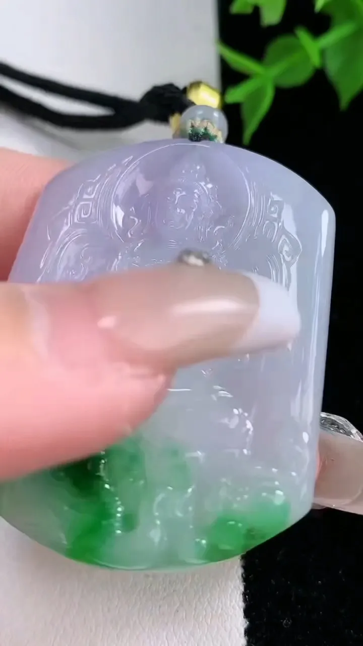 天然A货翡翠普贤菩萨吊坠，尺寸46.7-37.2-4.8，重量:24.60g
2月4日