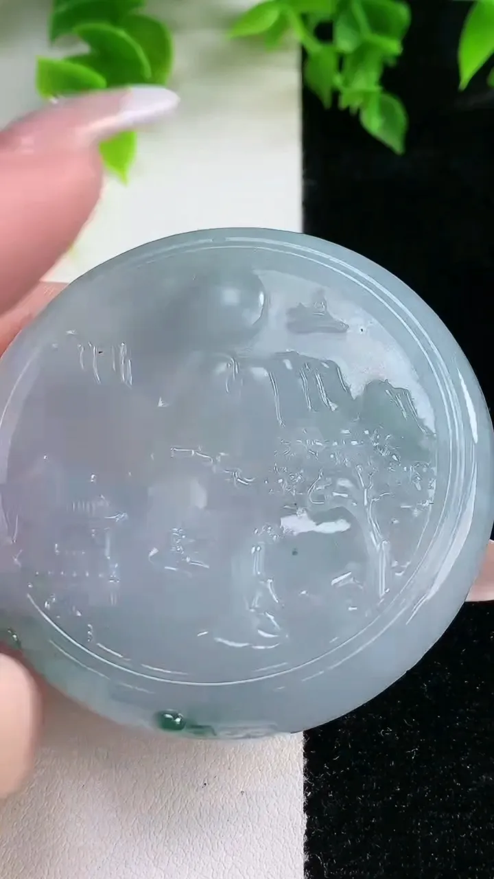 天然A货翡翠牌吊坠，尺寸56-56-7.5，重:48.83g
2月4日