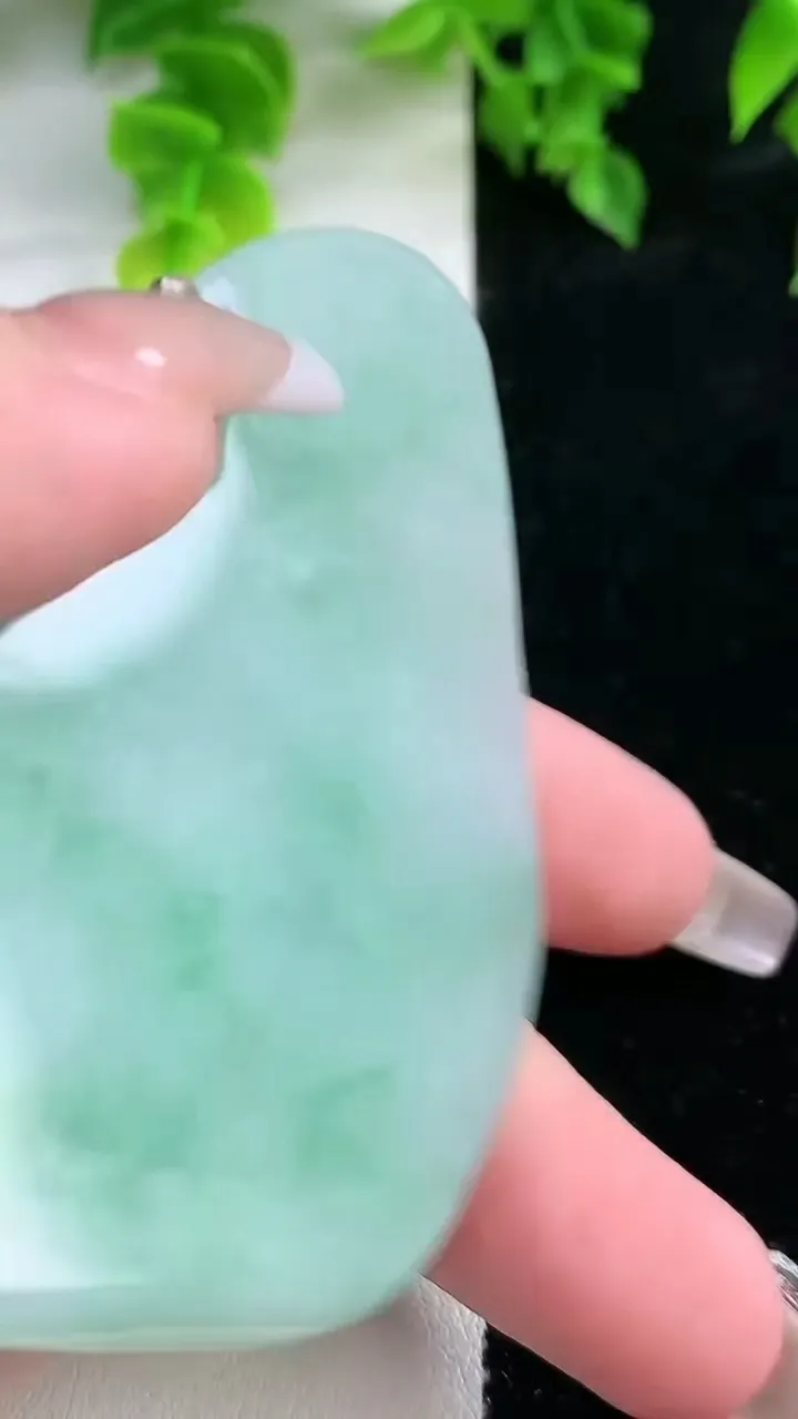 天然A货翡翠文殊菩萨吊坠，尺寸75.4-52-8.5，重:60.71g
2月4日