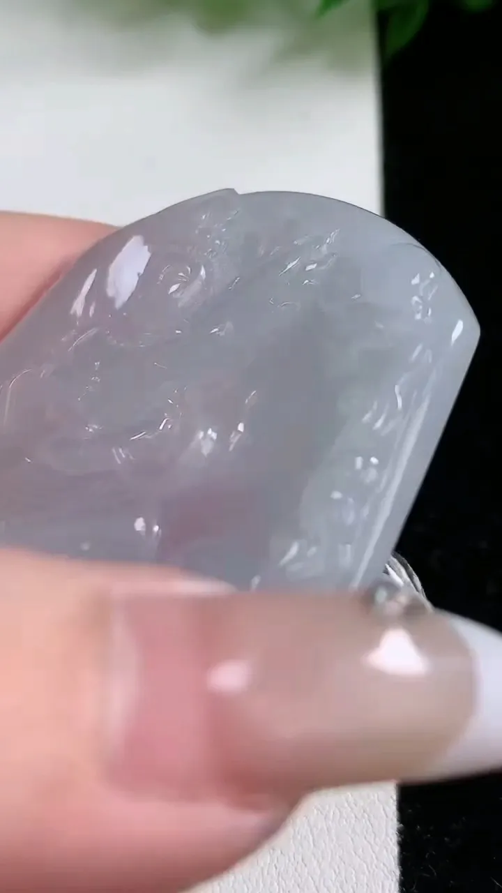 天然A货翡翠飘花文殊菩萨吊坠，尺寸52-46.7-5.3，重:26.54g
2月4日