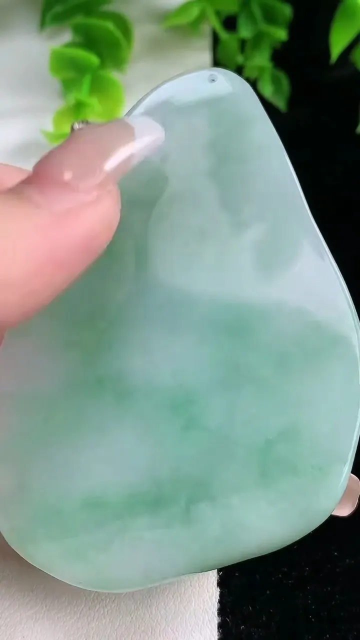 天然A货翡翠文殊菩萨吊坠，尺寸75.4-52-8.5，重:60.71g
2月4日