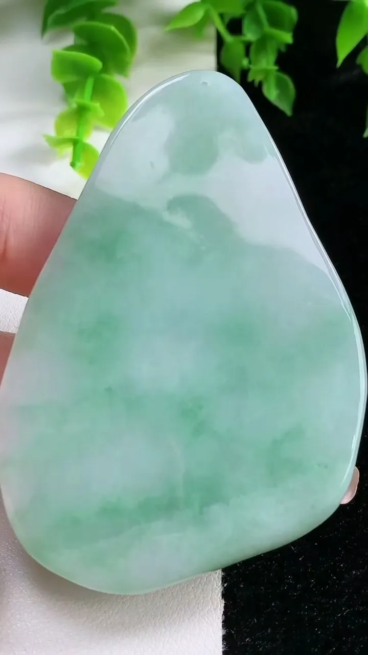 天然A货翡翠文殊菩萨吊坠，尺寸75.4-52-8.5，重:60.71g
2月4日