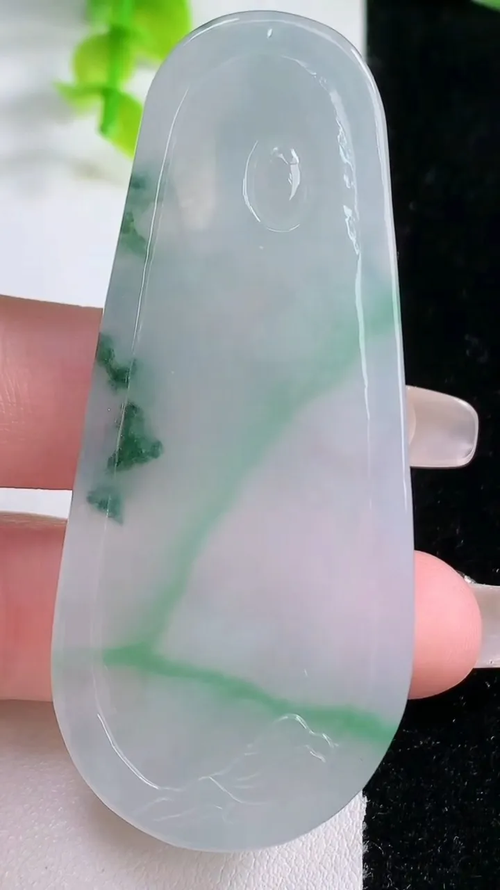 天然A货翡翠冰种飘花大势至菩萨吊坠，尺寸69-30-6，重:27.23g
2月4日