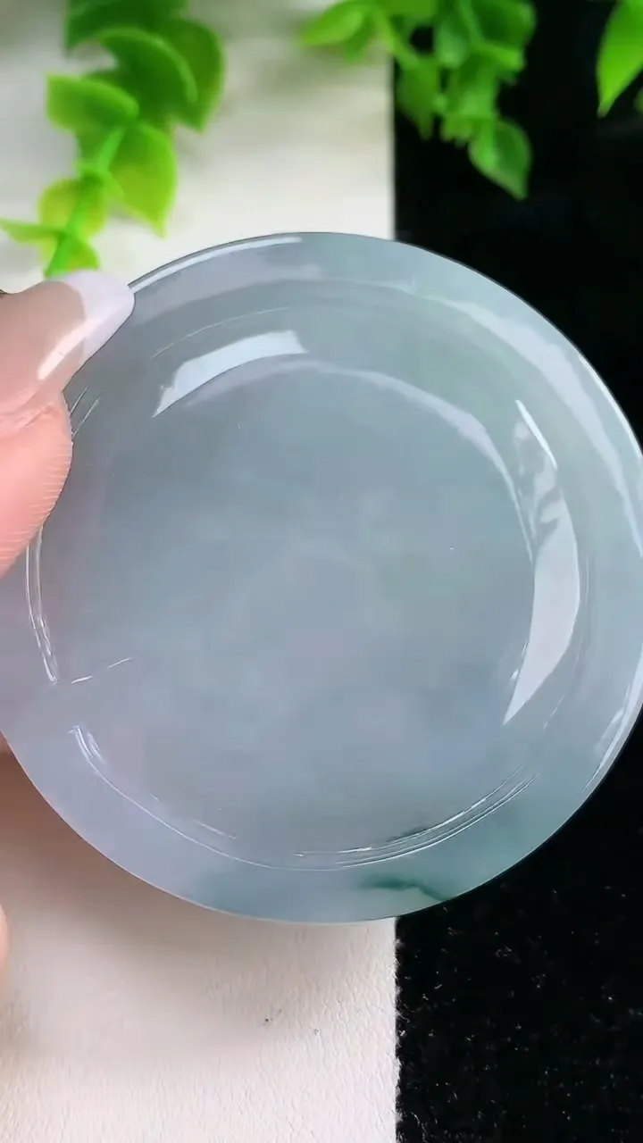 天然A货翡翠牌吊坠，尺寸56-56-7.5，重:48.83g
2月4日