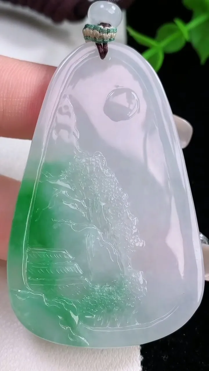 天然A货翡翠山水观音菩萨吊坠，尺寸57.2-36.5-4.7，重量:27.12g
2月4日