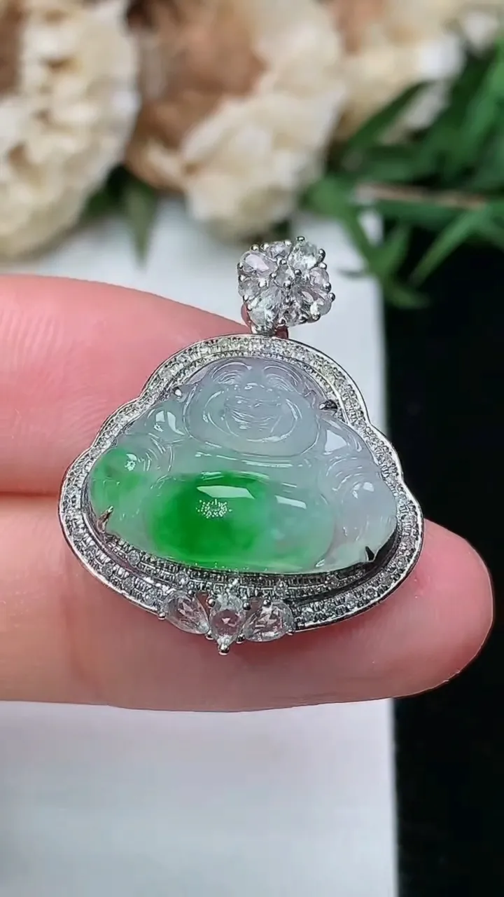 天然A货翡翠佛公吊坠，尺寸25.5-20.9-9.3
2月5日