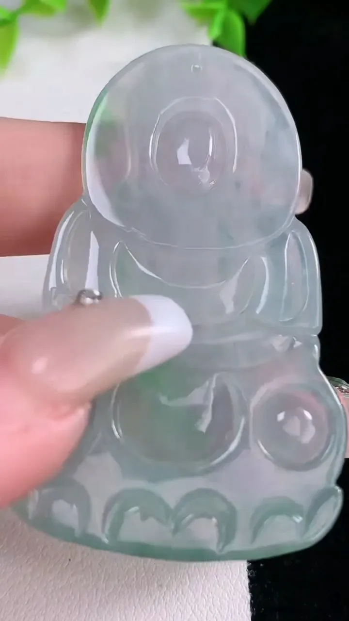 天然A货翡翠观音菩萨吊坠，尺寸60.6-35.4-6，重量:21.10g
2月5日