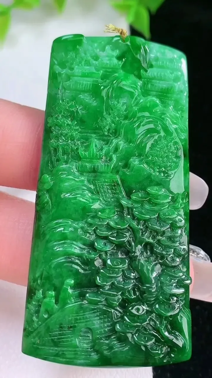 天然A货翡翠山水牌吊坠，尺寸58.6-28-4.5，重量:18.03g
2月5日