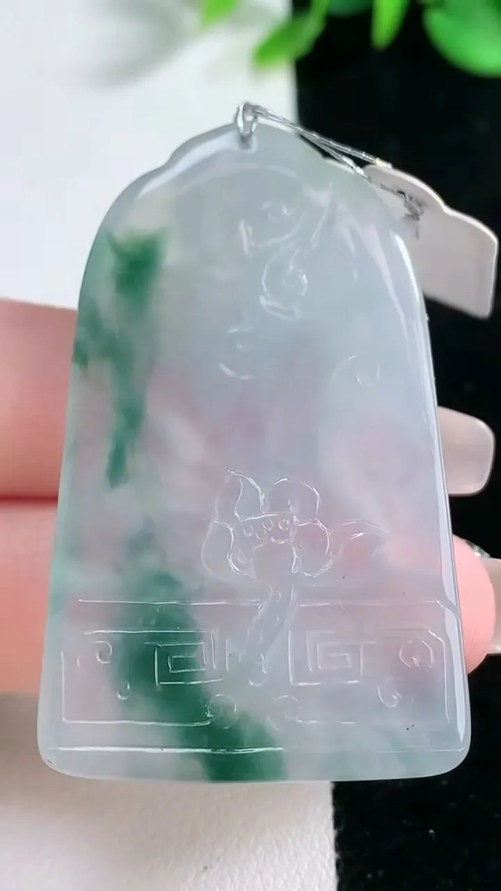 天然A货翡翠种飘花普贤菩萨吊坠，尺寸50-30.8-5，重量:19.72g
2月5日