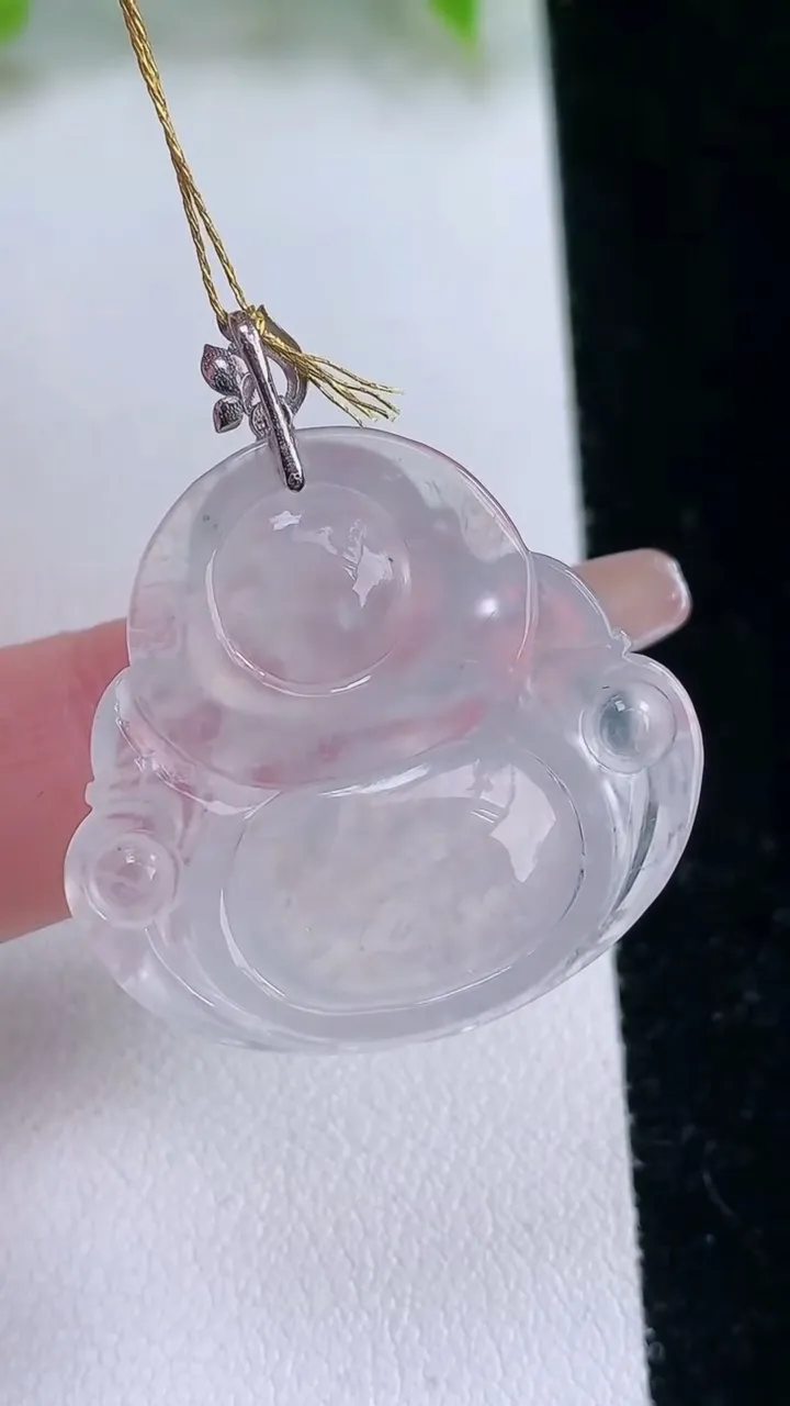 天然A货翡翠种白冰佛公吊坠，尺寸27.5-29-5.7，重量:7.43g
2月5日