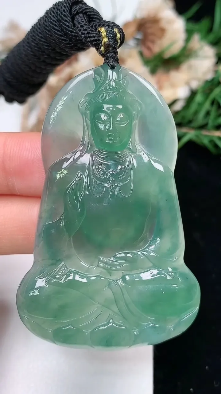 天然A货翡翠蓝水观音菩萨吊坠，尺寸57.7-37.5-5.2，重量:24.00g
2月5日