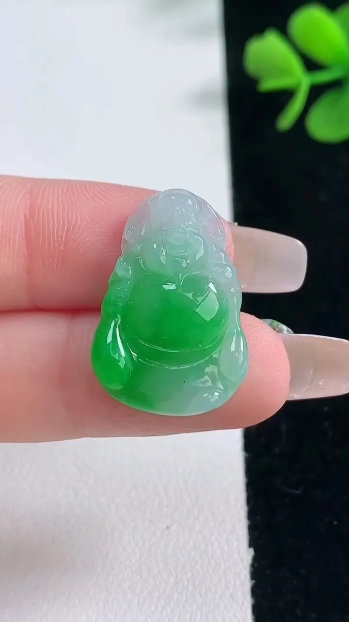 天然A货翡翠财神爷吊坠，尺寸24-16.7-4.3，重量:2.94g
2月5日