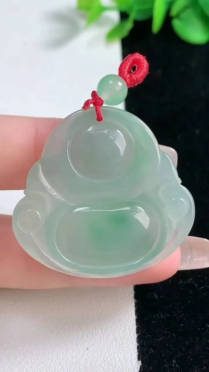 天然A货翡翠佛公吊坠，尺寸34.7-37-5.7，重量:12.35g
2月5日