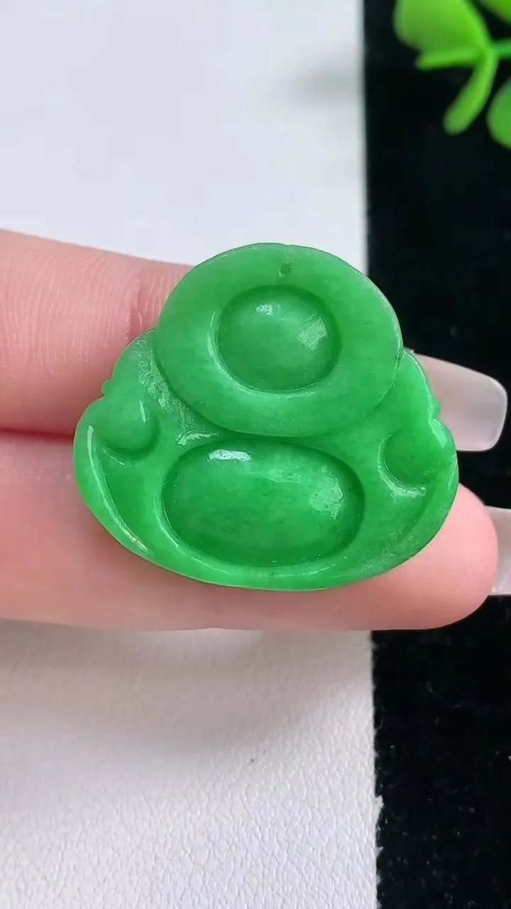 天然A货翡翠佛公吊坠，尺寸26-29-5.1，重量:6.14g
2月5日