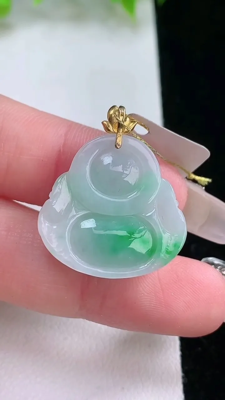 天然A货翡翠佛公吊坠，尺寸21.8-22.6-6，重量:4.35g
2月5日