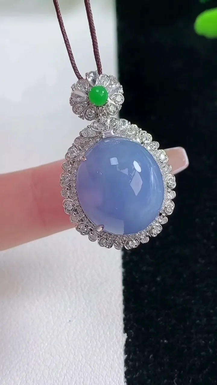 天然A货翡翠18K金紫罗兰蛋面吊坠，尺寸30.2-20-14.9
2月5日