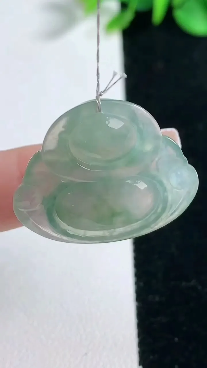 天然A货翡翠佛公吊坠，尺寸24.8-29-5.6，重量:6.01g
2月5日