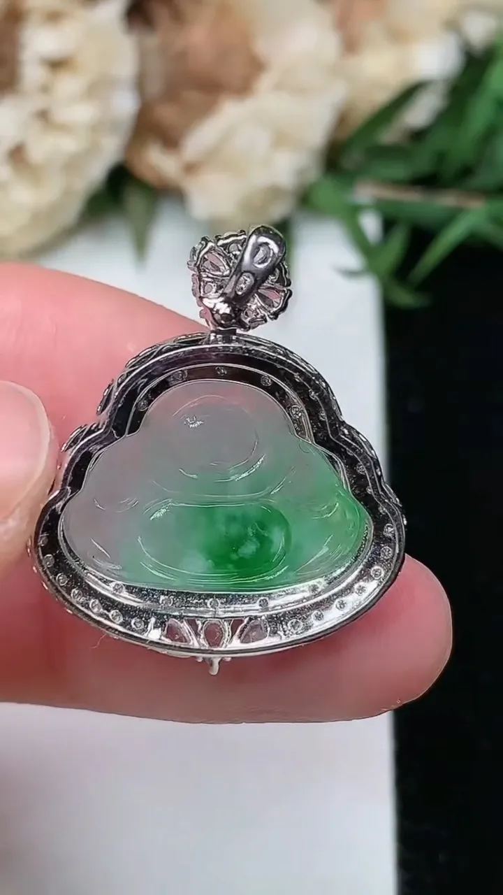 天然A货翡翠佛公吊坠，尺寸25.5-20.9-9.3
2月5日