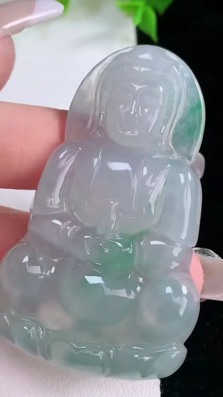 天然A货翡翠观音菩萨吊坠，尺寸60.6-35.4-6，重量:21.10g
2月5日