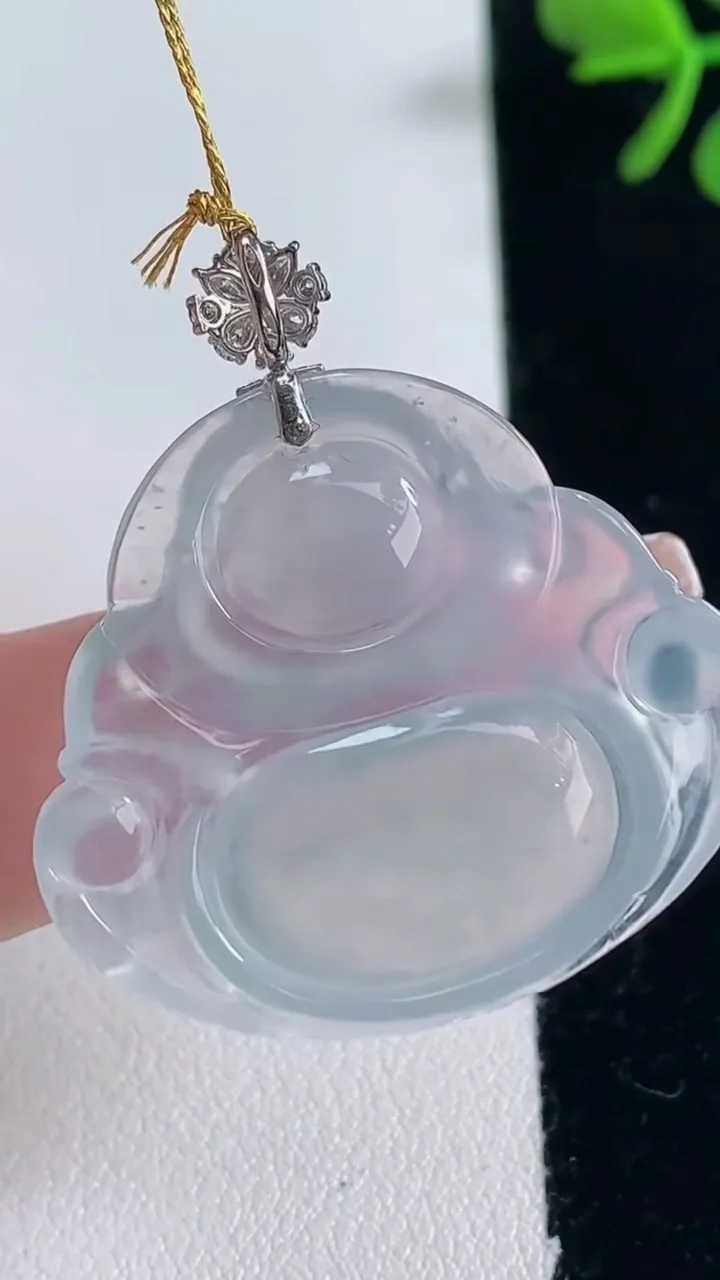 天然A货翡翠佛公吊坠，尺寸29.2-32.6-5.7，重量:8.48g
2月5日