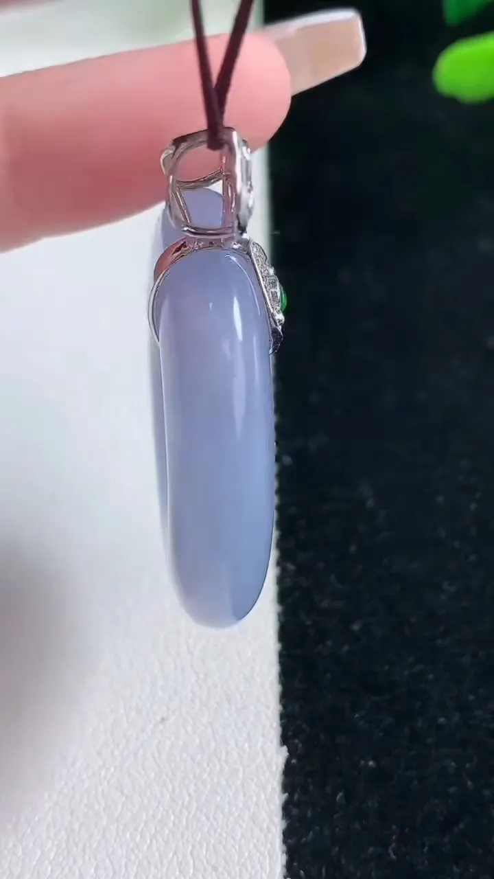 天然A货翡翠18K金紫罗兰平安环吊坠，尺寸35-7.5，重量:19.15g
2月5日