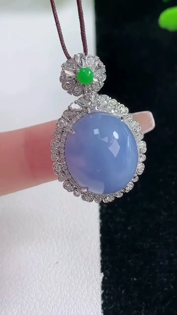 天然A货翡翠18K金紫罗兰蛋面吊坠，尺寸30.2-20-14.9
2月5日