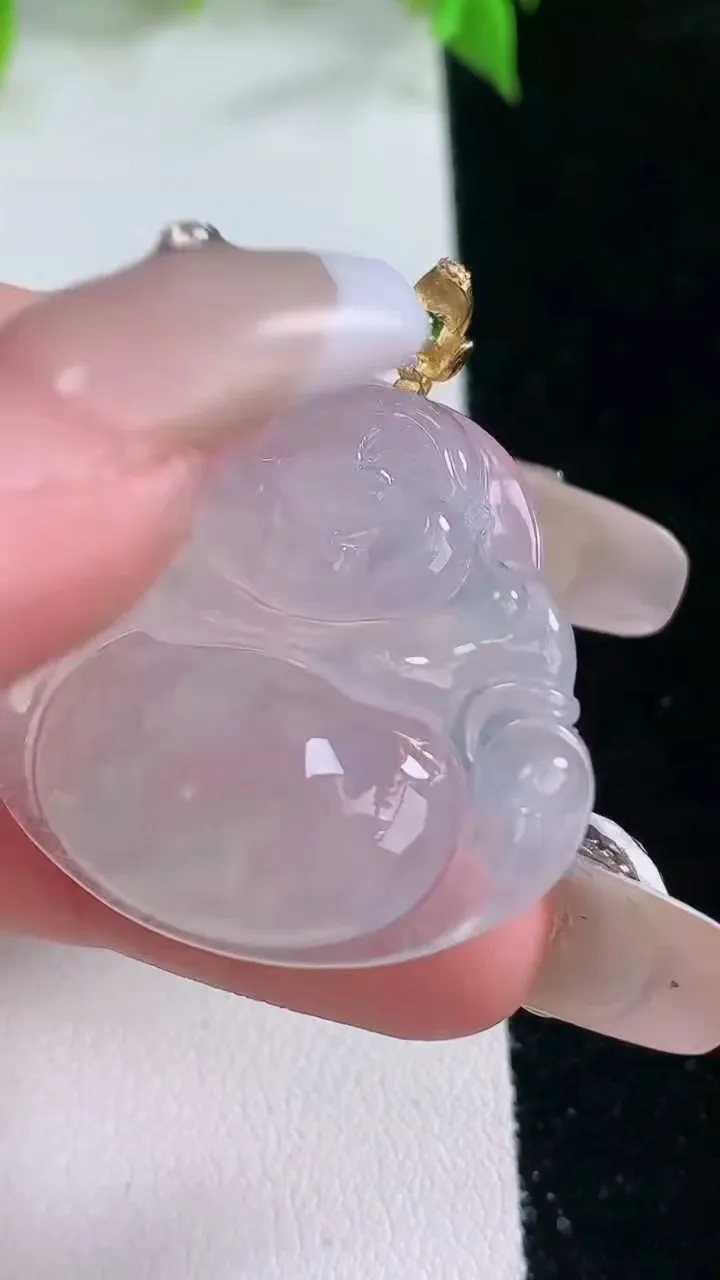 天然A货翡翠佛公吊坠，尺寸29.8-32.4-5.4，重量:8.87g
2月5日