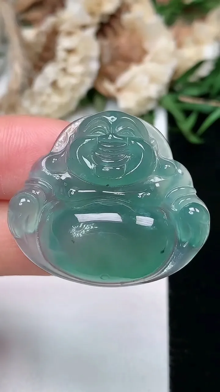 天然A货翡翠蓝水佛公吊坠，尺寸26.8-31.3-5.8，重量:7.10g
2月5日