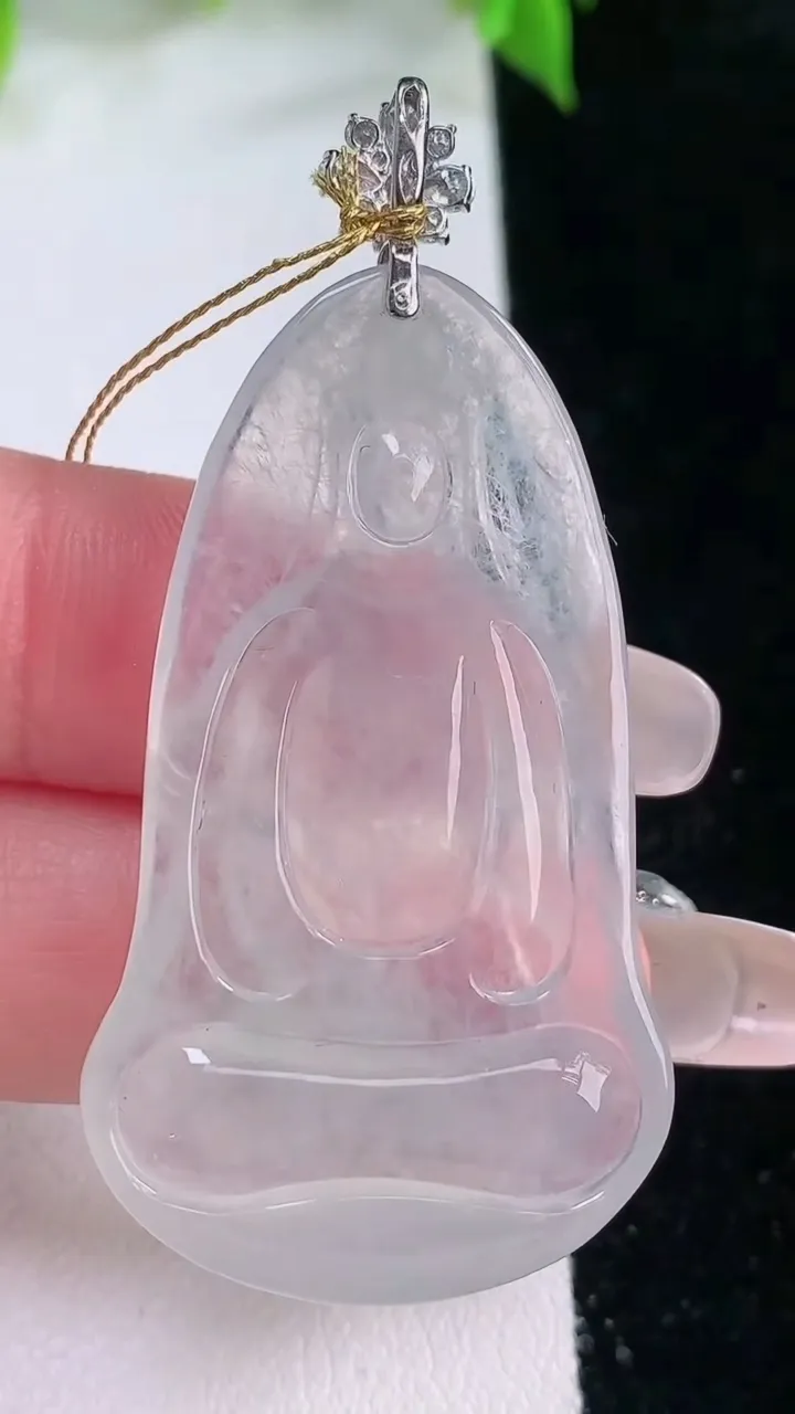 天然A货翡翠大势至菩萨吊坠，尺寸43.3-26-4.8，重量:10.83g
2月5日