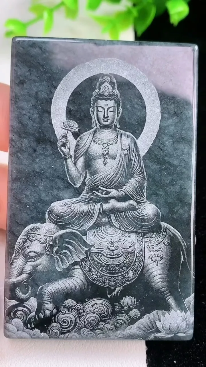 天然A货翡翠墨翠普贤菩萨吊坠，尺寸69.2-43.4-7，重量:73.08g
2月5日