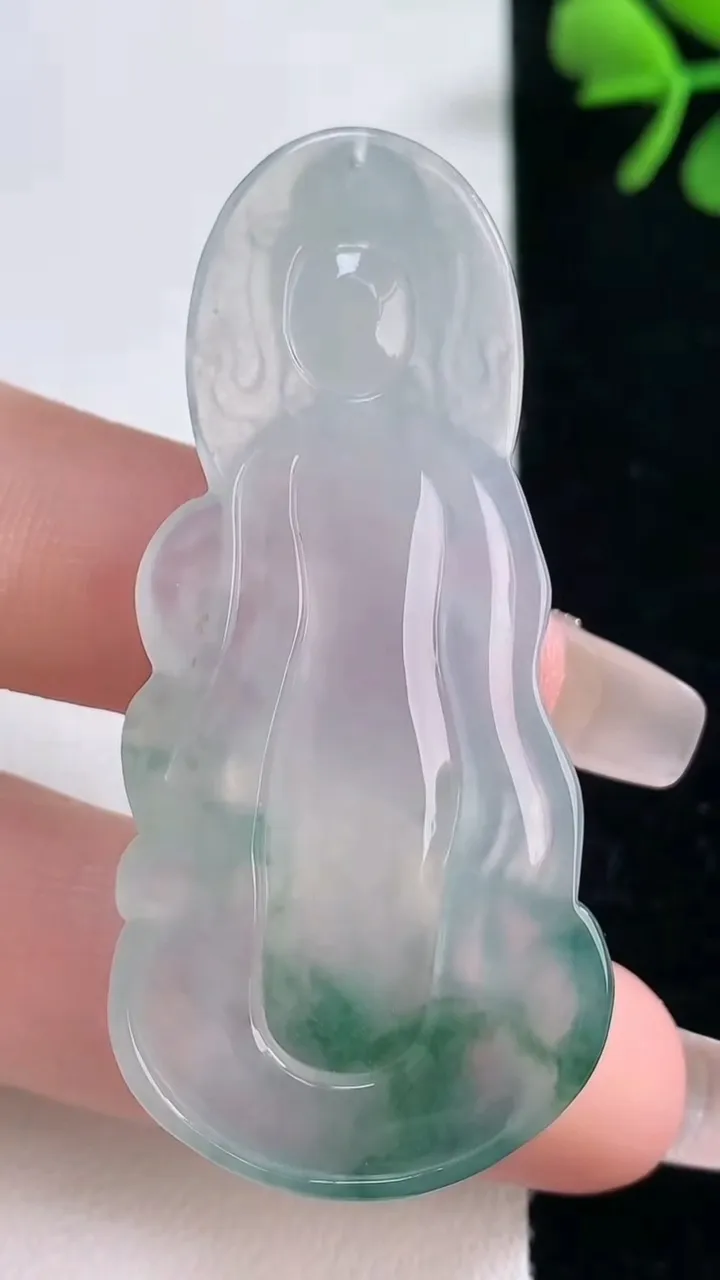 天然A货翡翠冰种飘花观音菩萨吊坠，尺寸53.7-23.7-6.5，重量:14.69g
2月5日