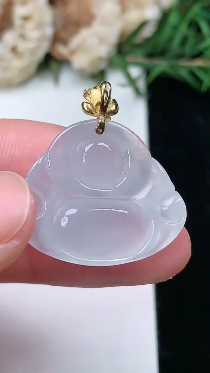 天然A货翡翠白冰佛公吊坠，尺寸20.7-25-5.5，重量:4.53g
2月5日