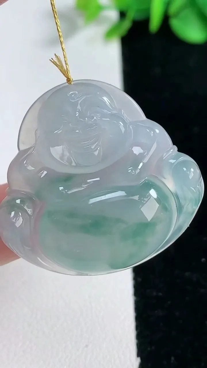 天然A货翡翠种飘花佛公吊坠，尺寸33-35.2-7.3，重量:12.71g
2月5日