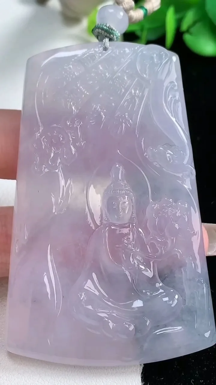 天然A货翡翠种紫罗兰大势至菩萨吊坠，尺寸71-45-6.5，重量:52.72g
2月5日