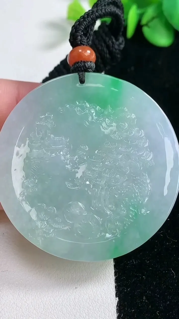 天然A货翡翠山水牌吊坠，尺寸50.8-10.6，重量:60.48g
2月5日