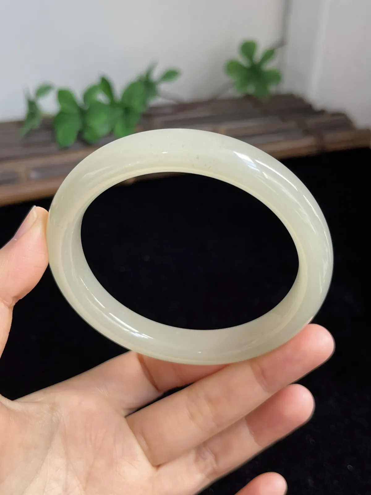 正圈61圈口，和田玉手镯