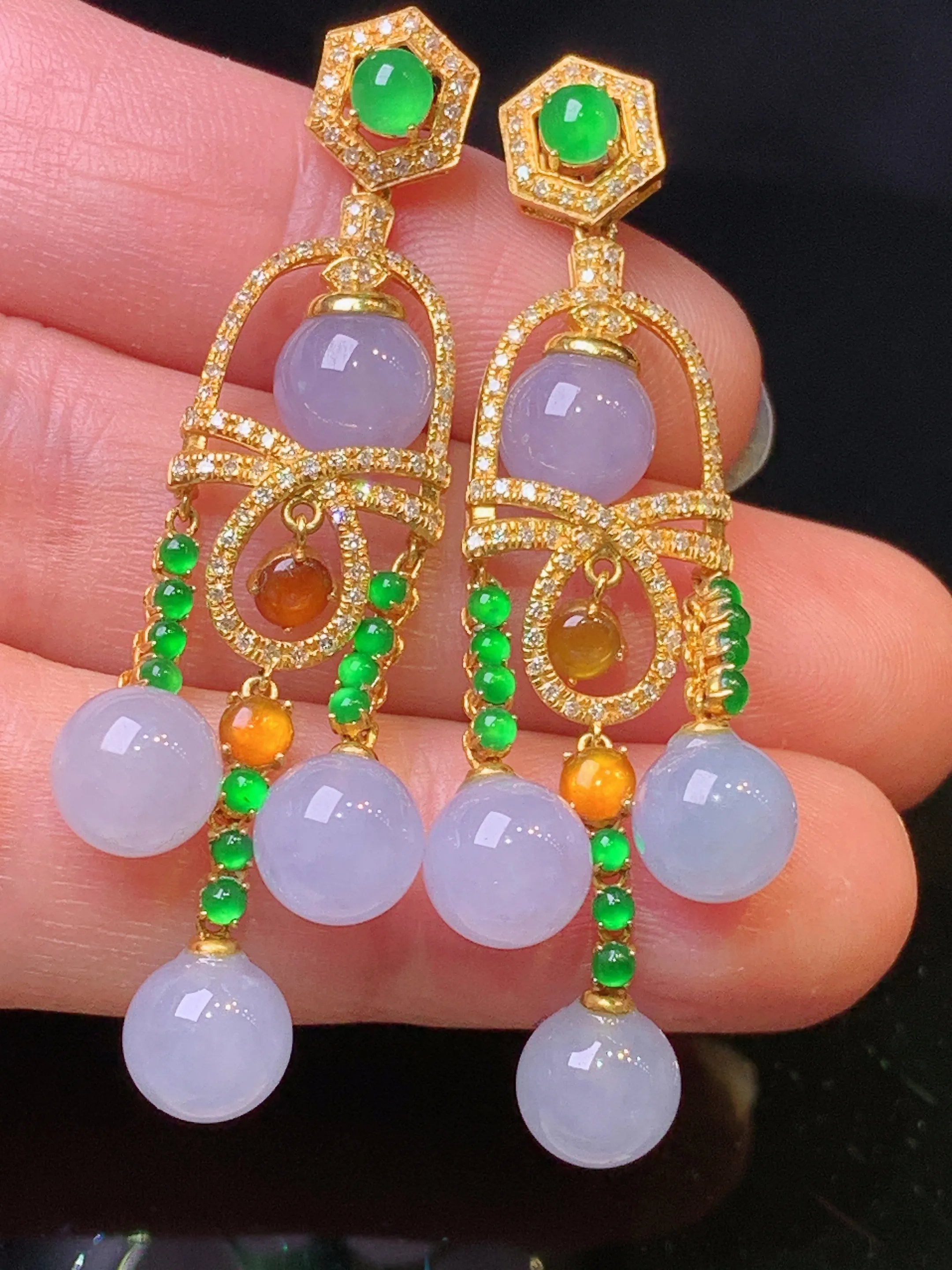 18k金钻镶嵌淡紫罗兰圆珠耳坠 玉质细腻 色泽清新艳丽 整体尺寸50*7