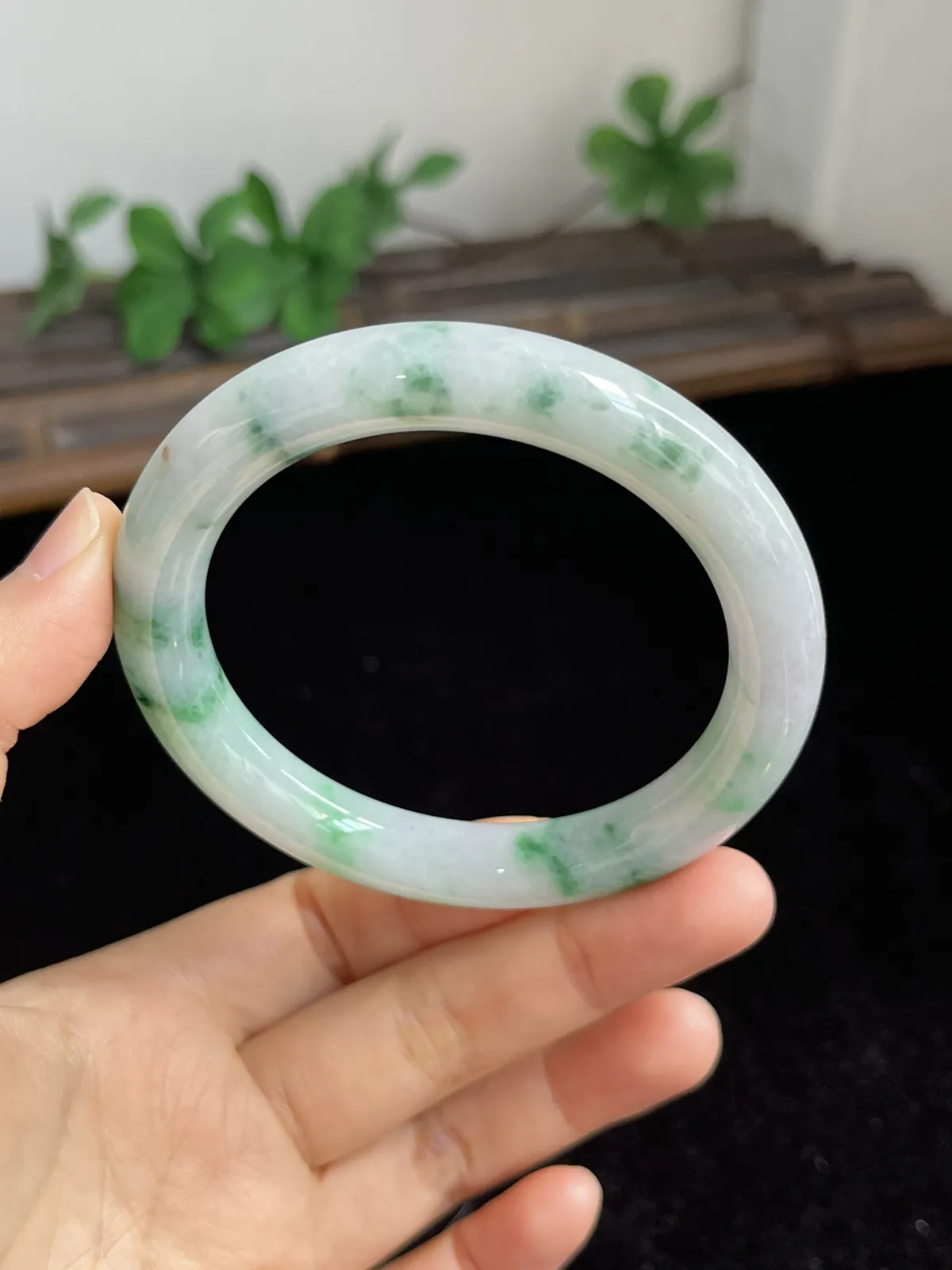 圆镯55圈口，翡翠手镯