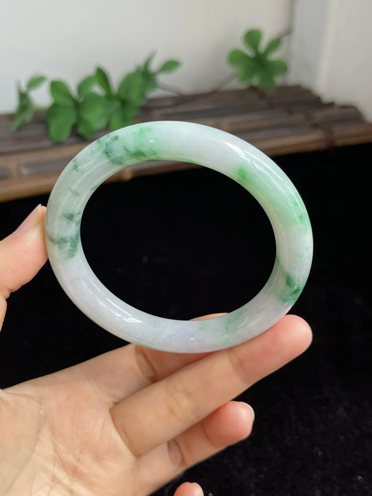 圆镯55圈口，翡翠手镯